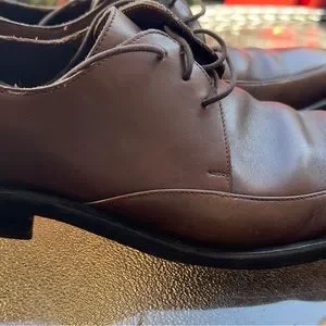 Gucci Men’s Brown Leather Shoes US 9.guaranties 100%authentic. Authentic Men main image 4